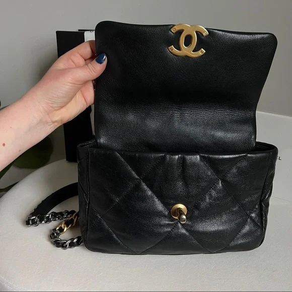🖤 SOLD🖤 Chanel 19 small bag - Picture 8 of 13